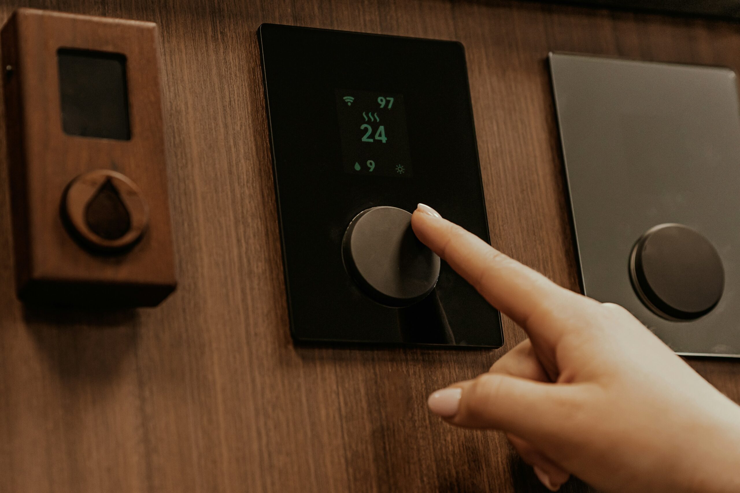 Boiler installation Surrey - Controlling-Heat-With-Button